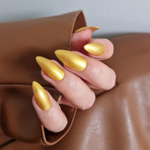 metallic gold gel polish