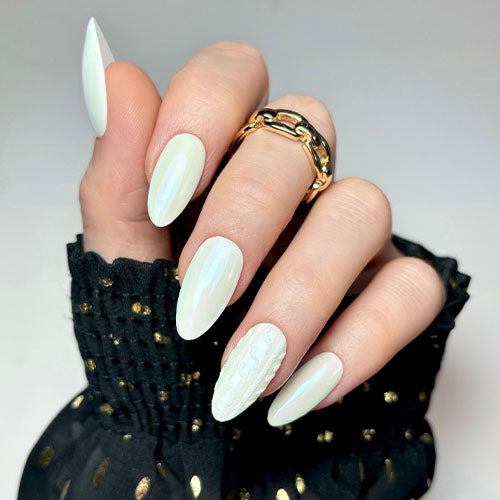 Butterfly-Wings-Aurora-Liquid