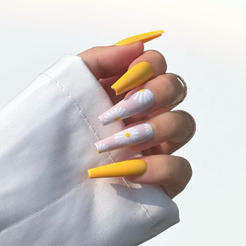 Popcorn-Party-Yellow-Gel-Polish