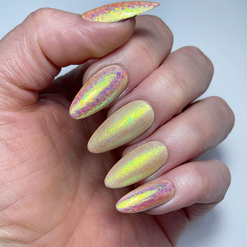 Unicorn-Horn-Iridescent-Golden-Nail-Flakes