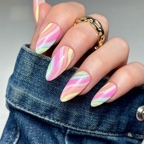 detail paints hand image