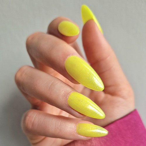 Banana-Split-Mica-Gel-Polish-Zara